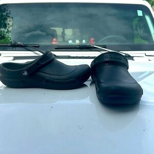 Crocs non slip work shoes